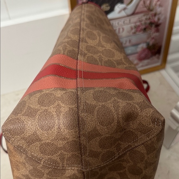 Coach Signature Stripe City Tote NWOT - Picture 7 of 10